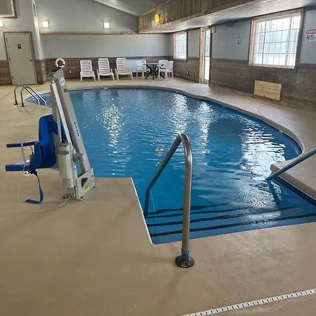 Days Inn & Suites By Wyndham Williamsburg Ia North